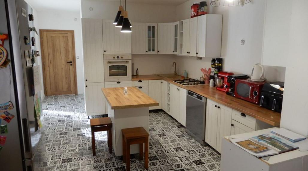 Útulný rodinný dom, 120 m2,rekonštrukcia, Devičany, okr. Levice