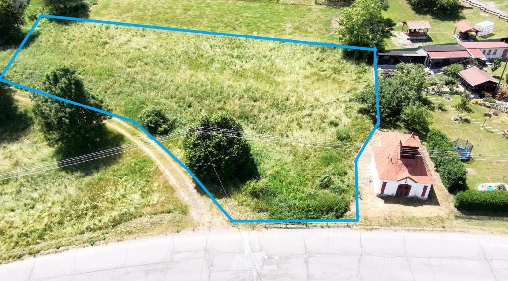 Stavebný pozemok v malebnej obci Ostrý Grúň o výmere 1697 m2