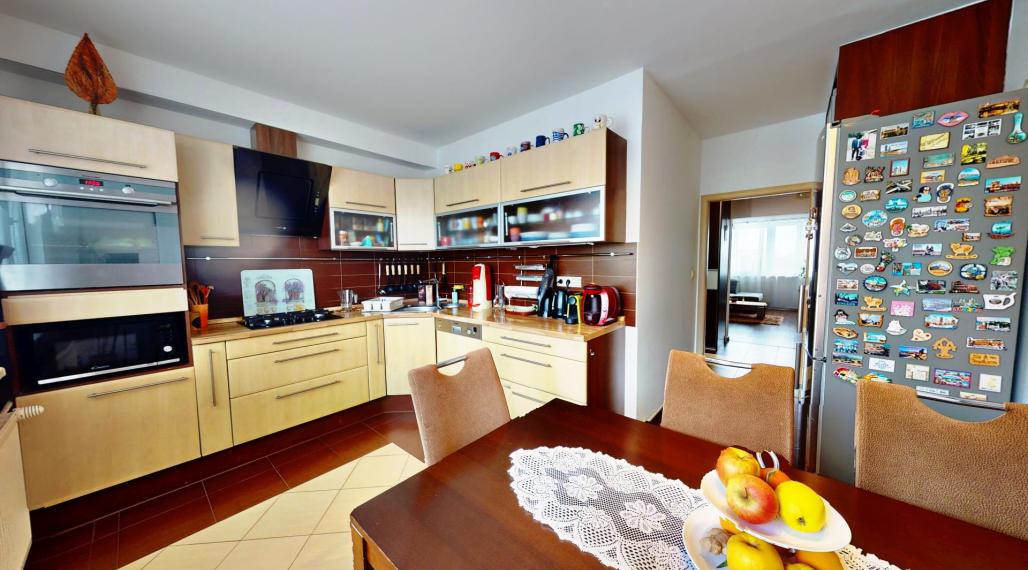 4 izbový byt, 91m2, loggia, pivnica, Nám. 1 mája, Senec