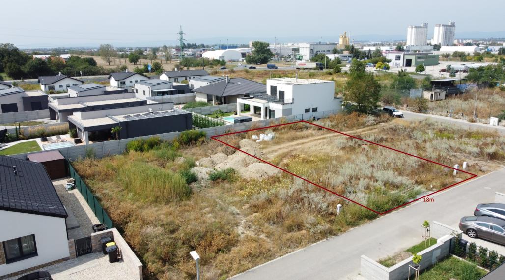 Stavebný pozemok, 507m2, IS na pozemku, Kapria ulica, Senec