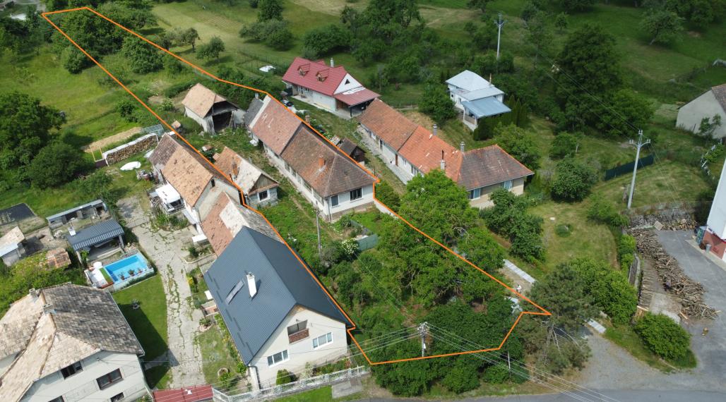 4 izbový rodinný dom, 2695m2, Baďan okres Banská Štiavnica