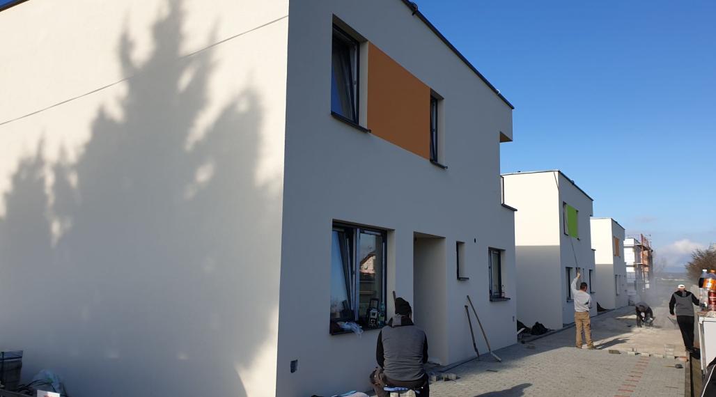 Skolaudovaný 5 izbový rodinný dom, pri jazere, Veľký Biel