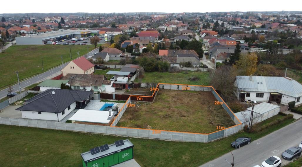 Stavebný pozemok v Sládkovičove 918m2