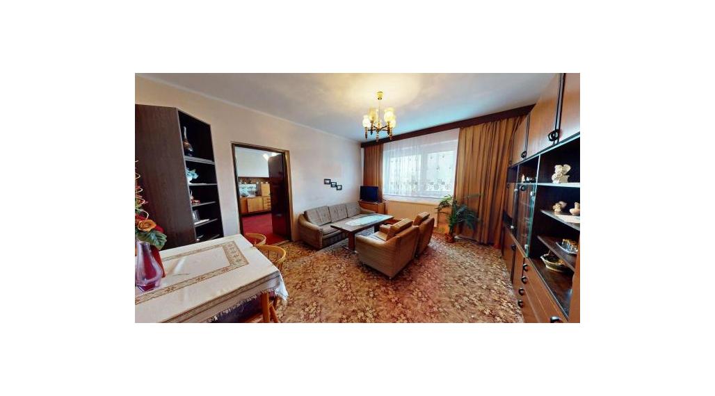 Rodinný dom v obci Dolný Lopašov o výmere 1709m2.