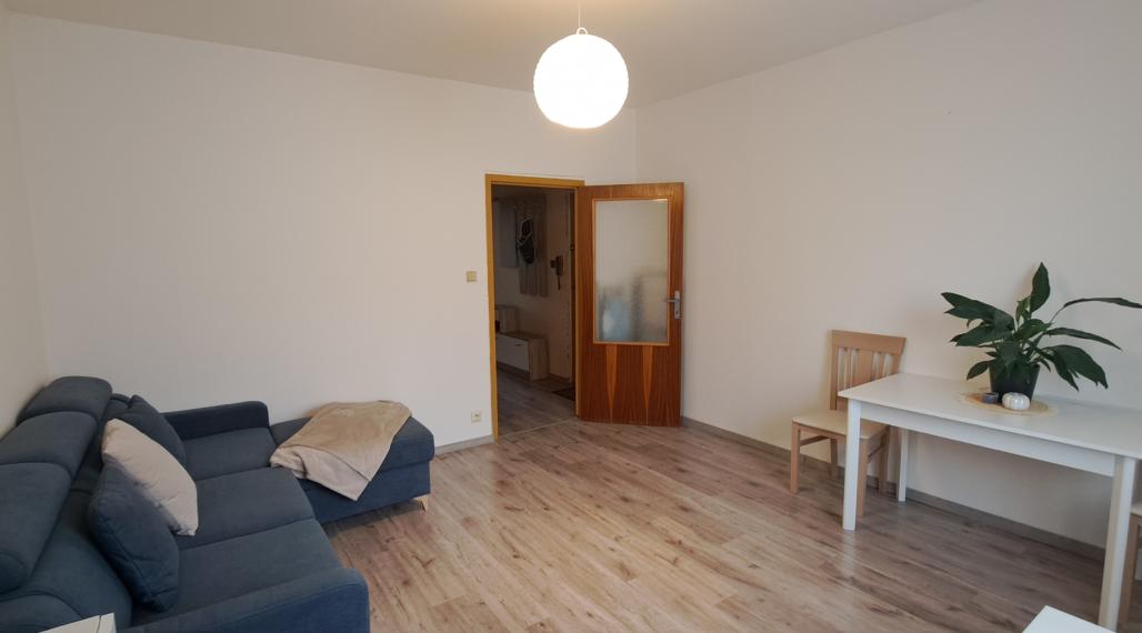 Dvojizbový priestranný byt na prenájom v časti Pod Vŕšky