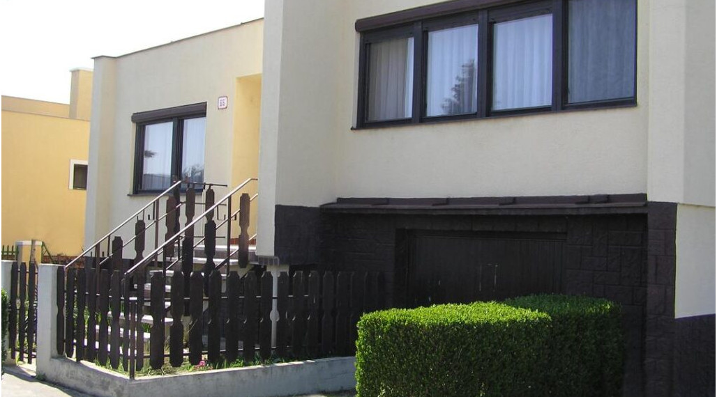 REZERVOVANÉ! Priestranný 4izbový rodinný dom v super lokalite v Šali