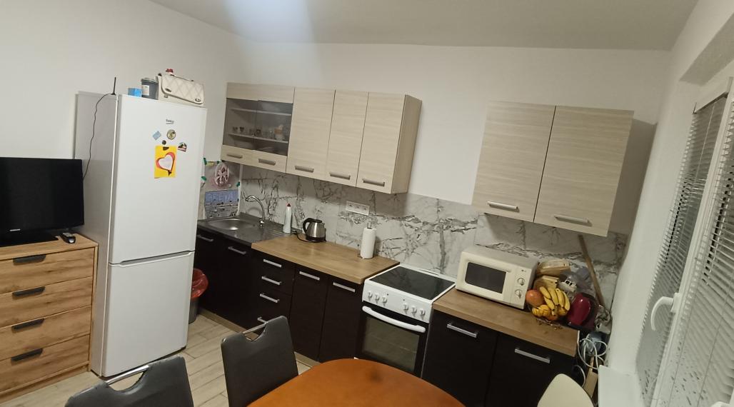 PRIEVIDZA-1 IZBOVÝ BYT 35M2- PO REKONŠTRUKCII -TOP LOKALITA