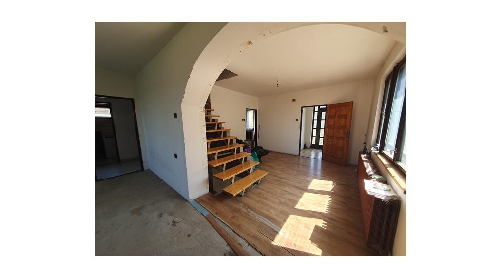 Exkluzívne Rodinný dom 6izbový + pozemok Veľké Kostoľany