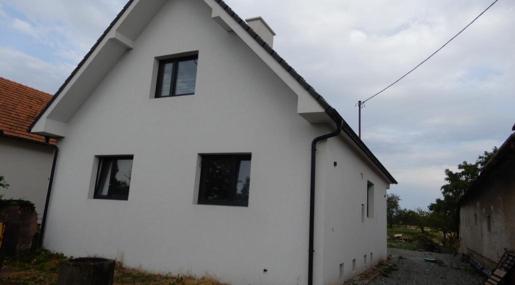 Pekný rodinný dom, 300 m2, kompletná rekonštrukcia, Hronské Kľačany, okr. Levice