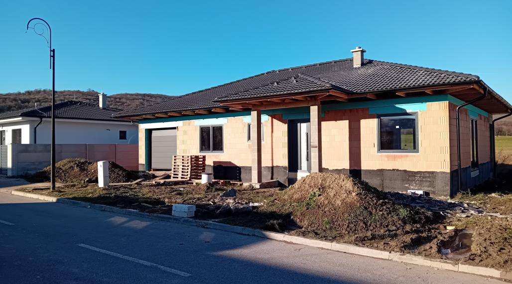4 izbový bungalov, garáž, 600m2, Vinosady okres Pezinok