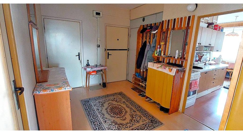 V pôvodnom stave 4,5izbový byt v Žarnovici o výmere 78,5m2