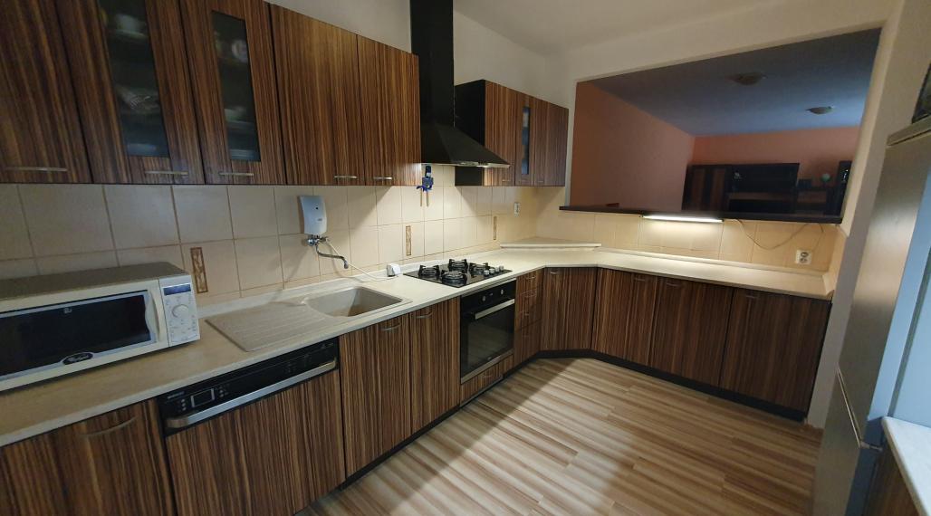 Rodinný dom (5-izbový)+garáž+1x parking Komenského Piešťany