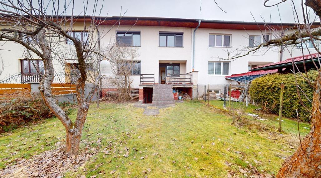 4-IZBOVÝ TEHLOVÝ RADOVÝ DOM, POZEMOK 360m2, ŽILINA - ROSINKY