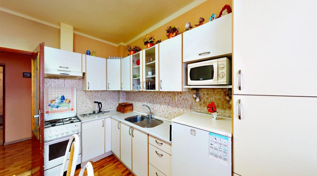 5-izbový Rodinný dom (959m2)+2x garáž Hrádok pri Piešťanoch