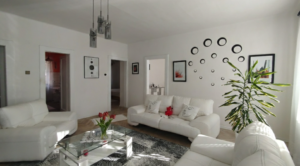 3-izbový tehlový byt (81 m2) v blízkosti centra Krompach– KOMPLETNE ZARIADENÝ