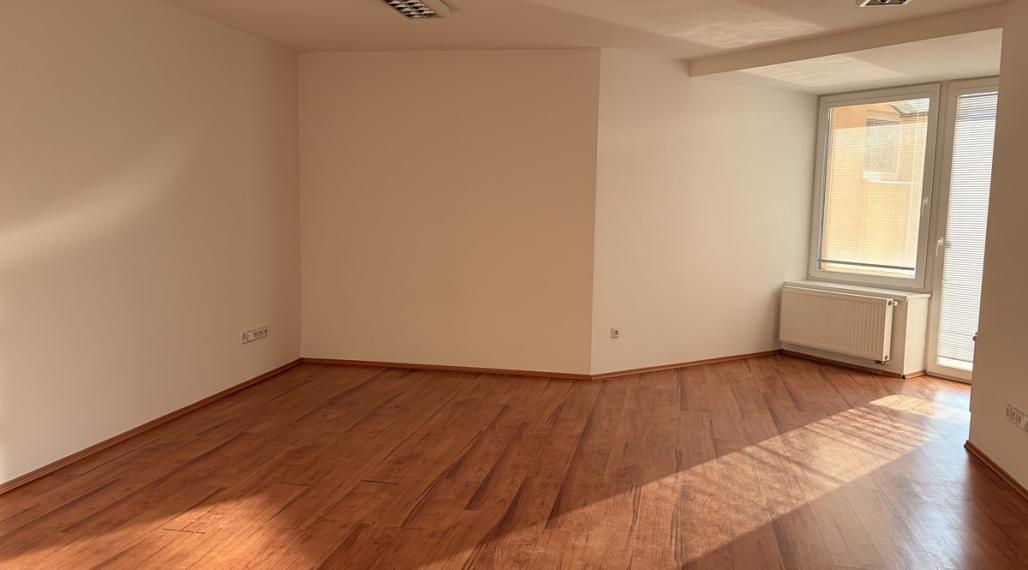 Prenájom! Kancelárske priestory, 18,22m2, Lichnerova, Senec