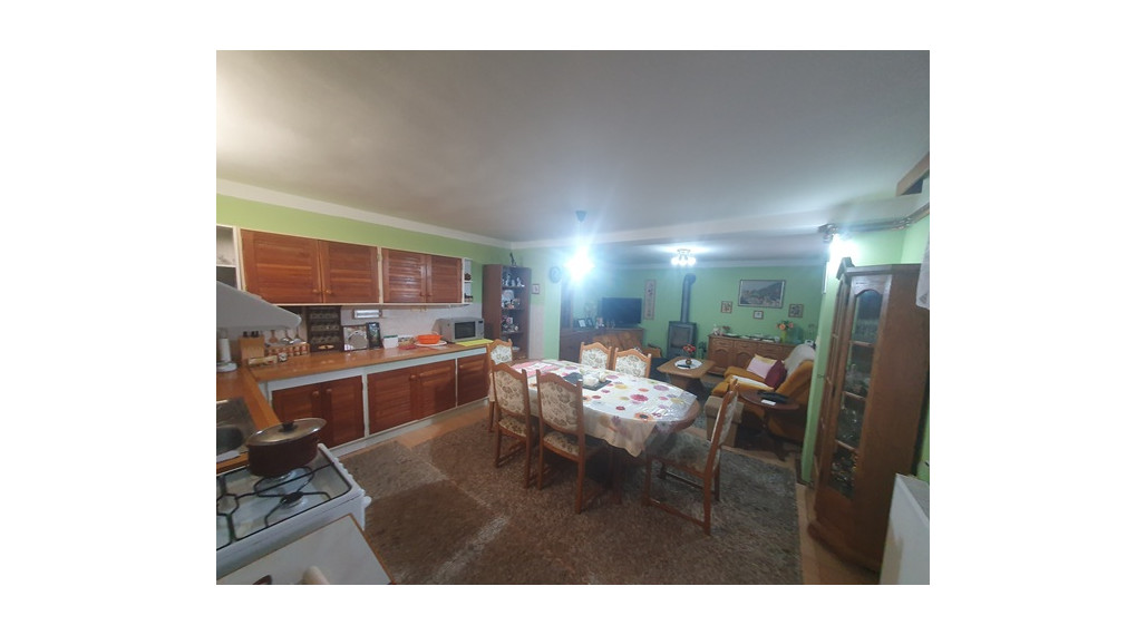 Výborná cena Rodinný dom 5iz.1438m2, garáž, Dubové pri TT