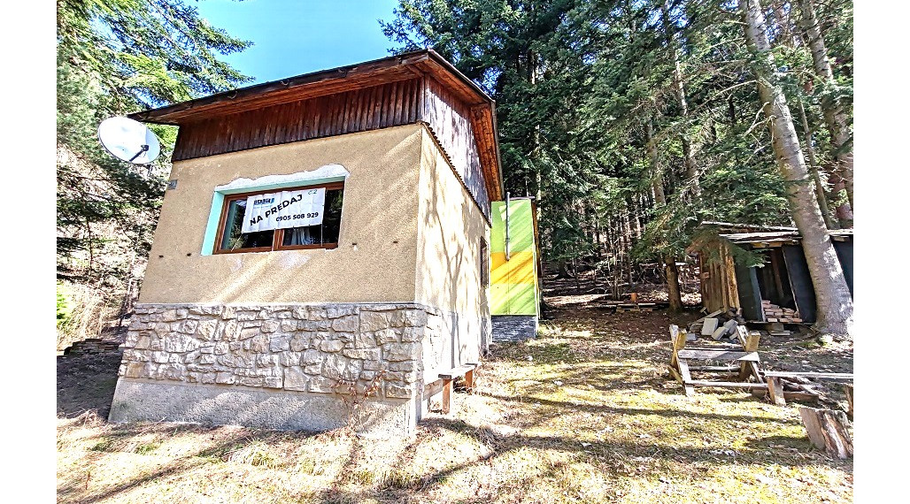 EXKLUZÍVNE! CHATA v rekreačnej oblasti DRIENICA o výmere 49 m2.