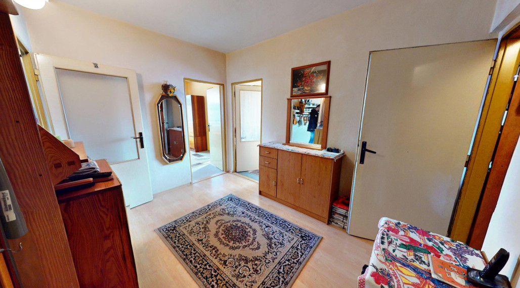 V pôvodnom stave 4,5izbový byt v Žarnovici o výmere 78,5m2