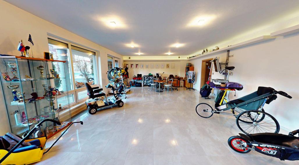 OBCHODNÝ PRIESTOR S KANCELÁRIOU, 98,60 m², ŽILINA – ŠAŠVÁRKA