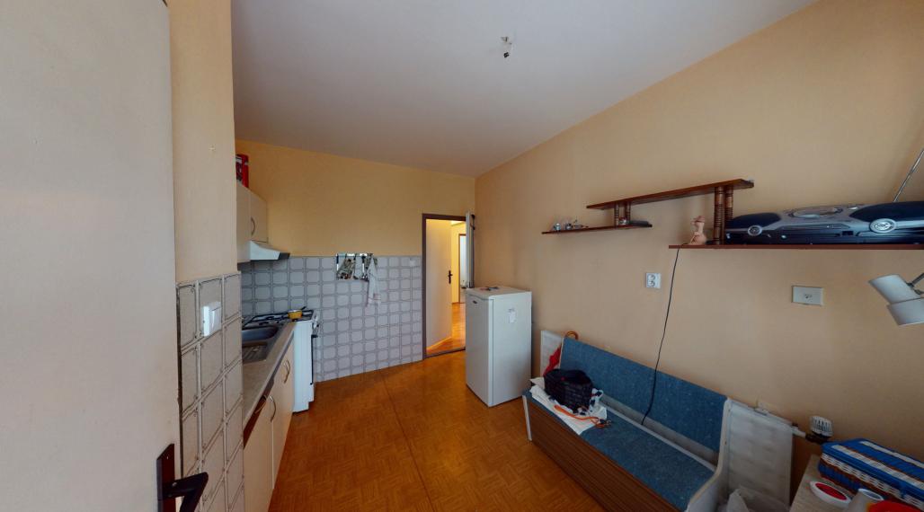 Slnečný 3 izbový byt, 75 m2, Santovka, okr. Levice