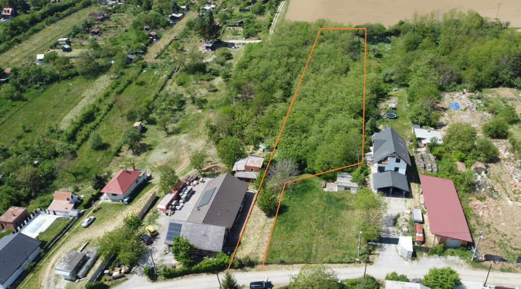 Pozemok 4704 m2 Zlaté Moravce s krásnym výhľadom EXKLUZÍVNE