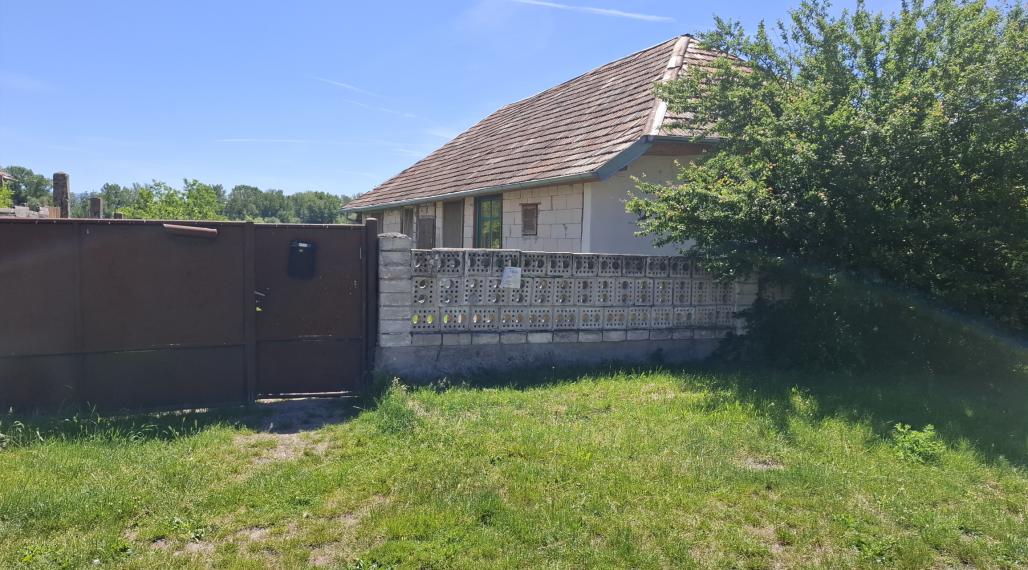 Slnečný rodinný dom, 90 m2, rekonštrukcia, Čata, okr. Levice