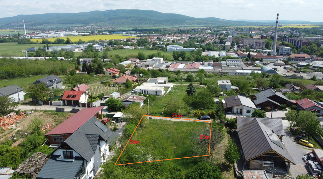 Pozemok s krásnym výhľadom na mesto? ANO! Zlaté Moravce ul. Hájová EXKLUZÍVNE