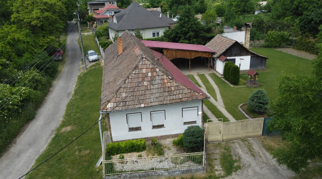 Útulný rodinný dom, 13 m2, garáž, letná kuchyňa, Veľké Ludince, okr. Levice
