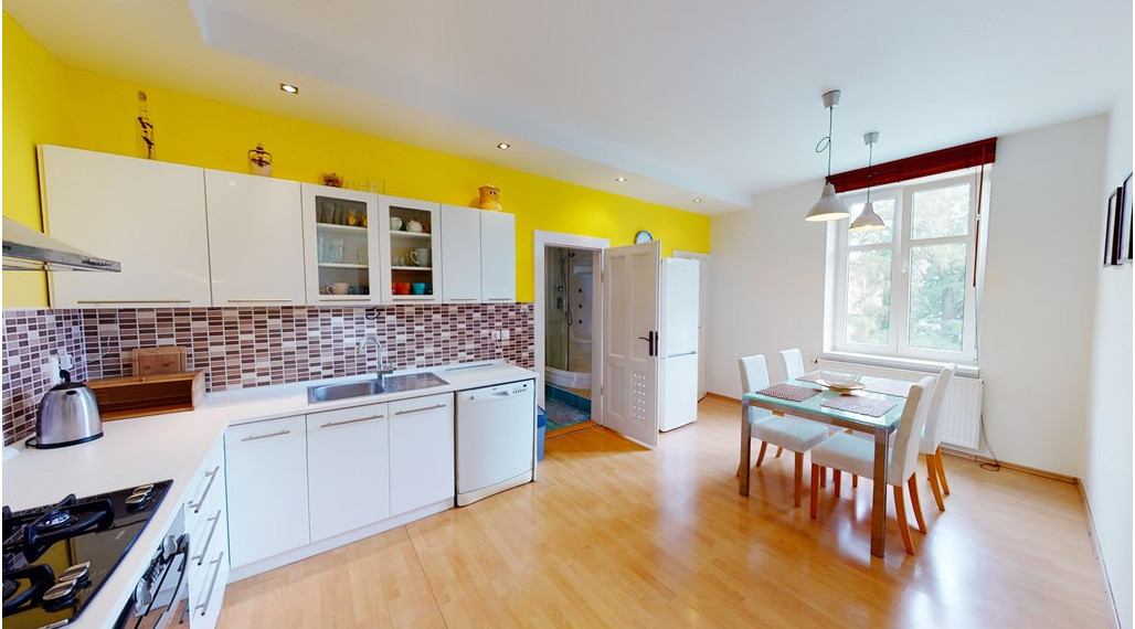 STAROMESTSKÝ 2-IZBOVÝ BYT S BALKÓNOM, 87m2, ŽILINA - CENTRUM