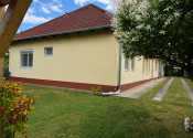 5 izbový rodinný dom v Šali + menší domček pre rodičov - fotografia 2