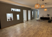 Prenájom pre pestrú ponuku služieb pešia zóna Šaľa 200 m2 alebo po miestnostiach - fotografia 1