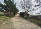 Slnečná záhrada s masívnou pivnicou  a krásnym výhľadom na okolie v Spišskej Novej Vsi - fotografia 7