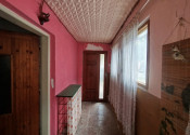 Rodinný dom s hospodárskym zázemím v obklopení hôr – Žakarovce - fotografia 6