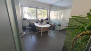 Moderní kancelárske priestory+3izb.byt, Piešťany,Ststaničná
