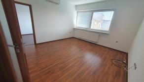 Moderní kancelárske priestory+3izb.byt, Piešťany,Ststaničná