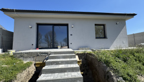 Dom pri jazere - 4 izbová novostavba Trstice- Znížená cena