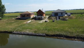 Dom pri jazere - 4 izbová novostavba Trstice- Znížená cena