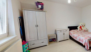 4-izb. zariadený rodinný dom 1241m2 Dvorníky pri Hlohovci,