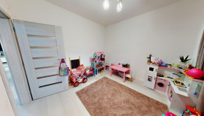 4-izb. zariadený rodinný dom 1241m2 Dvorníky pri Hlohovci,