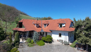 Rodinný dom (2x bytová jednotka) 5400m2 Podbranč pri Senici