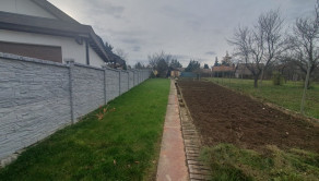 Rodinný dom 5iz.1438m2+garáž+4x parkov. Dolné  Dubové pri TT