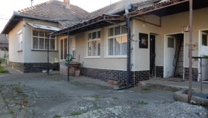 Rodinný dom, 130 m2, garáž, letná kuchyňa, Farná, okr. Levice