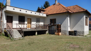MOŽNÁ DOHODA! ! Rodinný dom, 143 m2, garáž, Kalinčiakovo