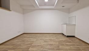 Prenájom pre pestrú ponuku služieb pešia zóna Šaľa 200 m2 alebo po miestnostiach
