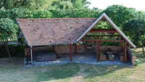 Vila Ranč - Krásna príroda, jazero, chov koní, apartmány, bazén, bowling, spoločenské akcie, kopec prírody, športu a relaxu