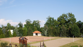 Vila Ranč - Krásna príroda, jazero, chov koní, apartmány, bazén, bowling, spoločenské akcie, kopec prírody, športu a relaxu