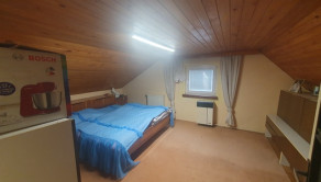Zaujímavý dom 5iz.1438m2+garáž+4x park. Dolné  Dubové pri TT