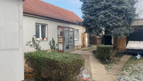 Rodinný dom v Slovenskom Grobe, 110 m2 – veľký pozemok 2 142 m² , všetky IS