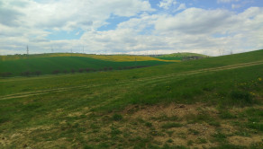 Slnečný pozemok 571m2 s pivnicou – TOP lokalita pri Smižanoch